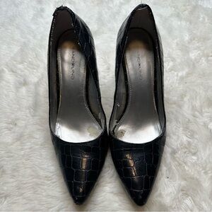 Bandolino Black Heels Pointed Toe Glossy Finish Black Size 9